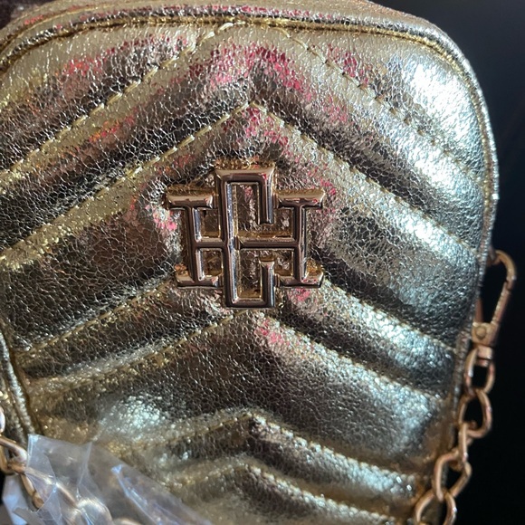 Caroline Hill Shimmer Cell Phone Purse - Picture 2 of 3